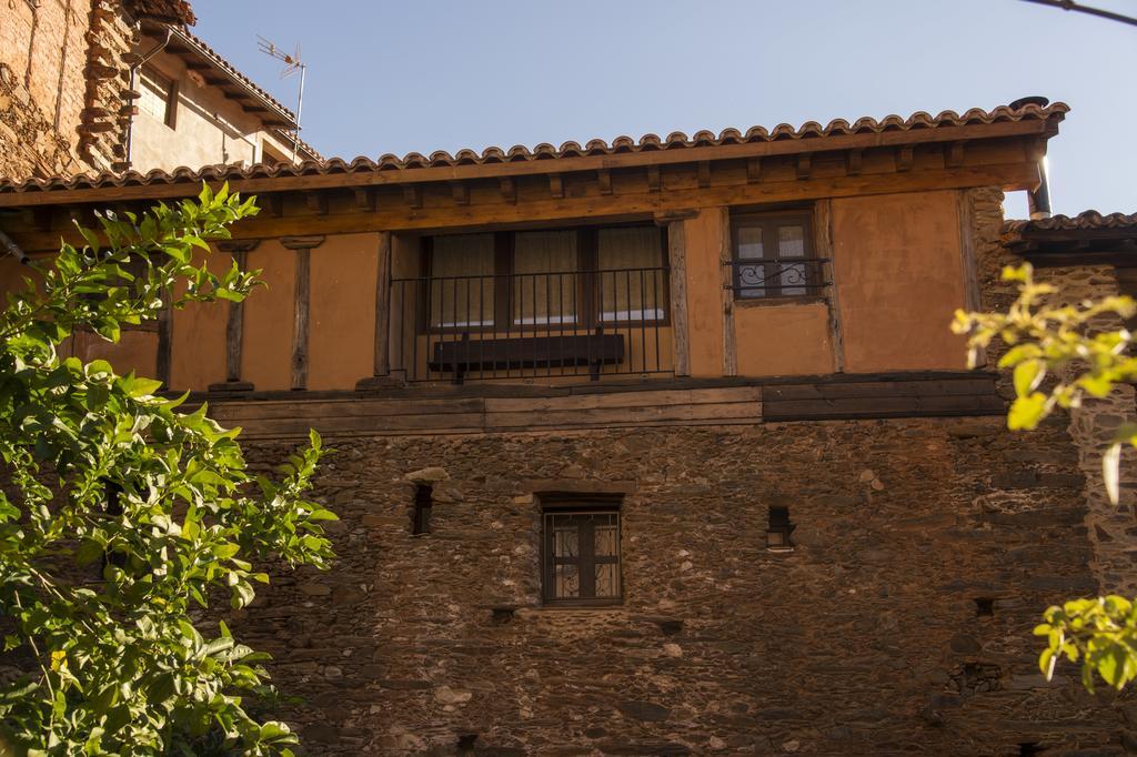 Gasthaus Molino Del Medio Robledillo De Gata Exterior foto